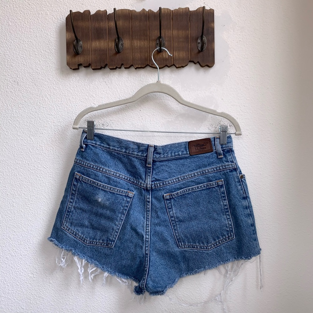 SOLD L.L. Bean | Vintage Frayed Shorts - Picture 2 of 7